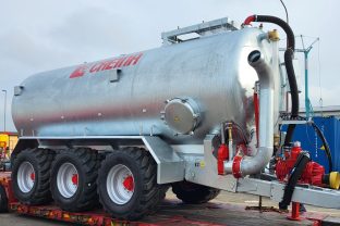 Tridem cisterne z vakuumsko ali z kombinirano črpalko velikosti od 20000 do 25000 L